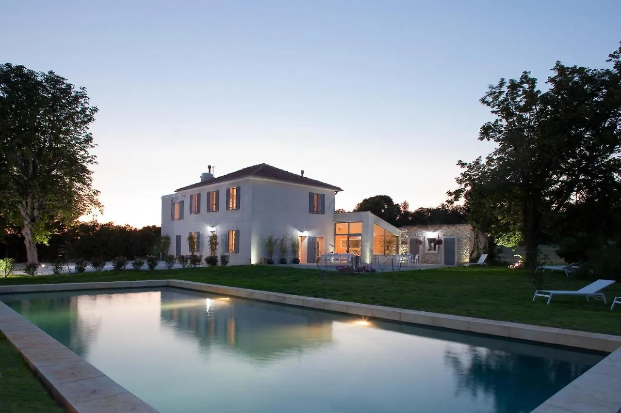 Hotel La Bastide De Damien, 5 Clefs Demeure D'Exception Et Table Remarquable Dans Le Guide Teritoria, Jacuzzi Privatif, Cuisine Etoilee Dominique Frerard Aix-en-Provence Affittacamere