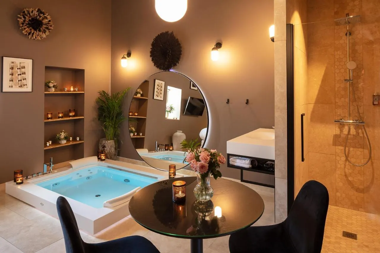 Hotel La Bastide De Damien, 5 Clefs Demeure D'Exception Et Table Remarquable Dans Le Guide Teritoria, Jacuzzi Privatif, Cuisine Etoilee Dominique Frerard Aix-en-Provence 5*,