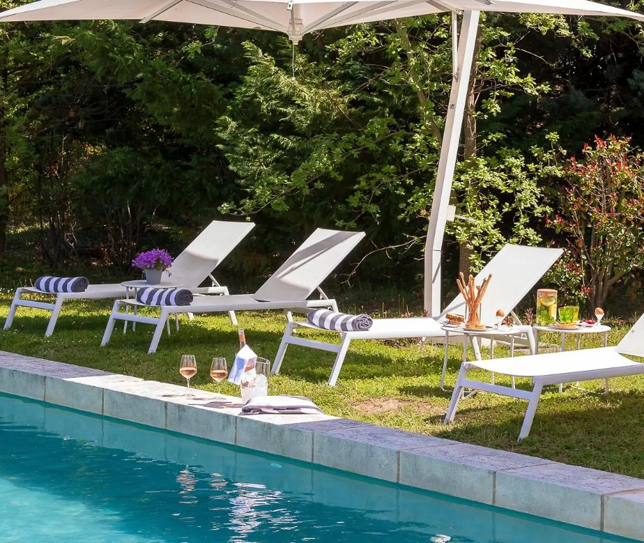 ***** Affittacamere Hotel La Bastide De Damien, 5 Clefs Demeure D'Exception Et Table Remarquable Dans Le Guide Teritoria, Jacuzzi Privatif, Cuisine Etoilee Dominique Frerard Aix-en-Provence Francia