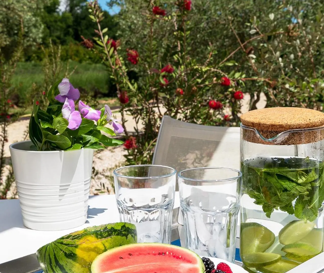 Hotel La Bastide De Damien, 5 Clefs Demeure D'Exception Et Table Remarquable Dans Le Guide Teritoria, Jacuzzi Privatif, Cuisine Etoilee Dominique Frerard Aix-en-Provence 5*,  Francia
