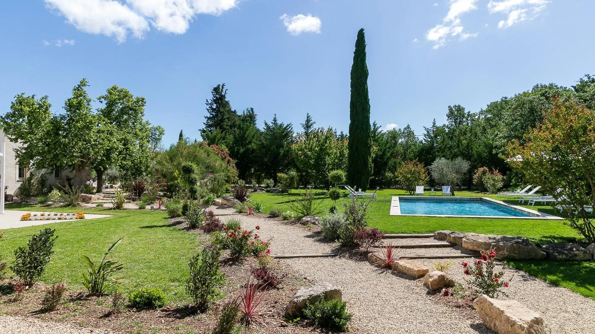 Hotel La Bastide De Damien, 5 Clefs Demeure D'Exception Et Table Remarquable Dans Le Guide Teritoria, Jacuzzi Privatif, Cuisine Etoilee Dominique Frerard Aix-en-Provence