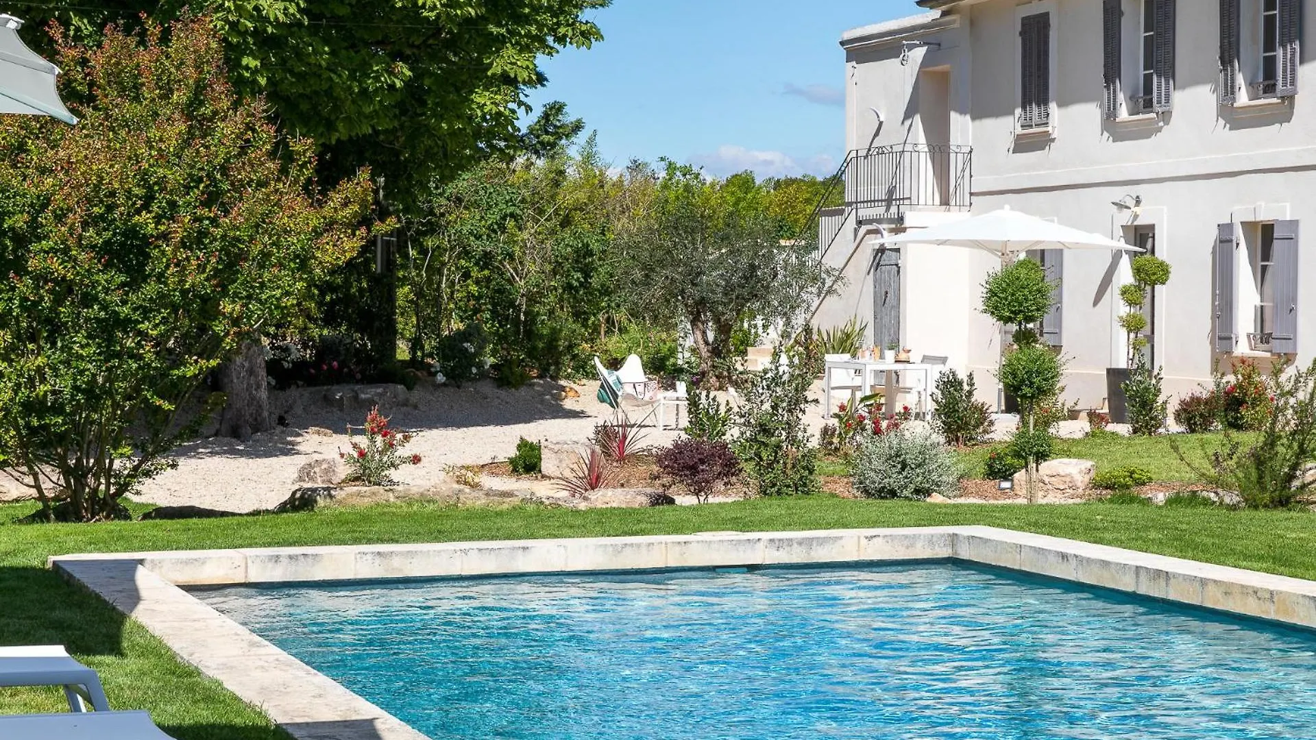 Hotel La Bastide De Damien, 5 Clefs Demeure D'Exception Et Table Remarquable Dans Le Guide Teritoria, Jacuzzi Privatif, Cuisine Etoilee Dominique Frerard Aix-en-Provence 5*,