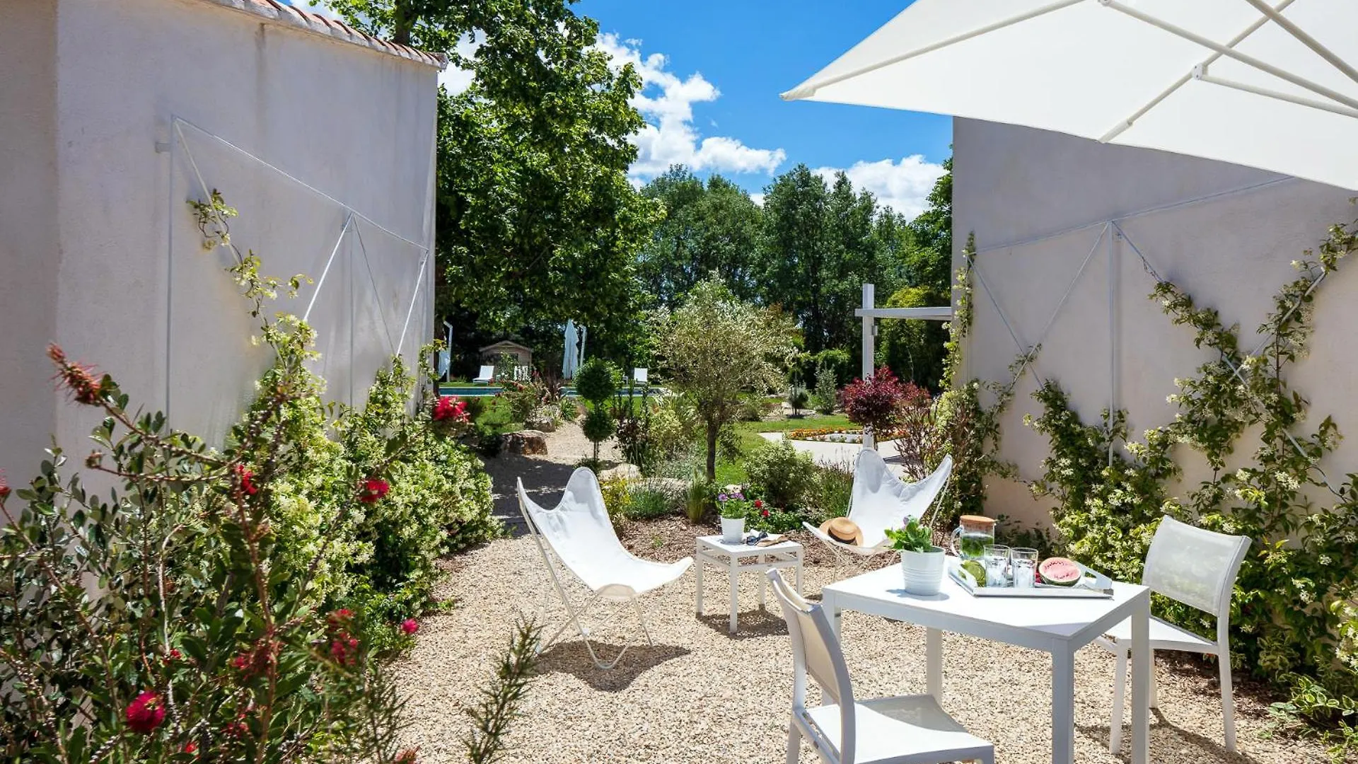Hotel La Bastide De Damien, 5 Clefs Demeure D'Exception Et Table Remarquable Dans Le Guide Teritoria, Jacuzzi Privatif, Cuisine Etoilee Dominique Frerard Aix-en-Provence 5*,  Francia