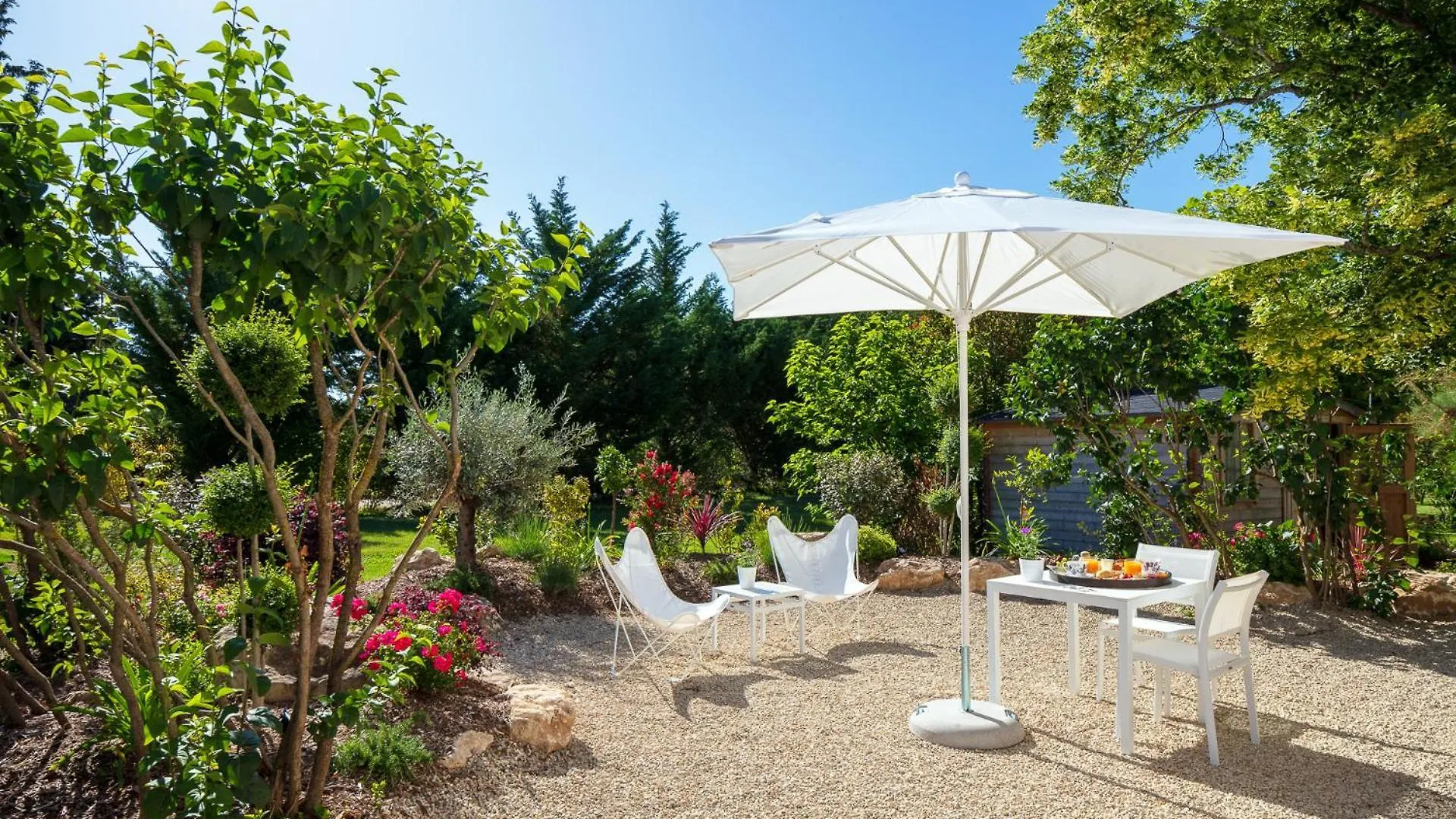 Hotel La Bastide De Damien, 5 Clefs Demeure D'Exception Et Table Remarquable Dans Le Guide Teritoria, Jacuzzi Privatif, Cuisine Etoilee Dominique Frerard Aix-en-Provence Affittacamere