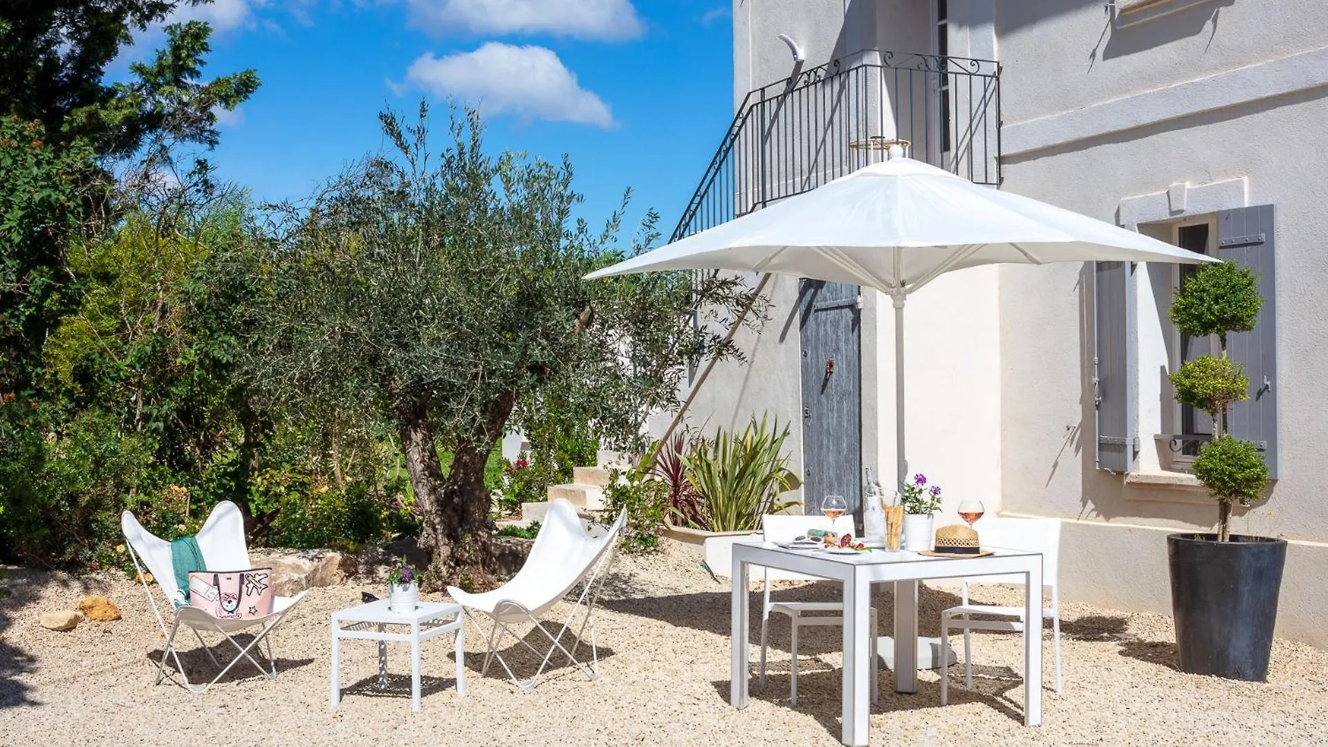 Hotel La Bastide De Damien, 5 Clefs Demeure D'Exception Et Table Remarquable Dans Le Guide Teritoria, Jacuzzi Privatif, Cuisine Etoilee Dominique Frerard Aix-en-Provence