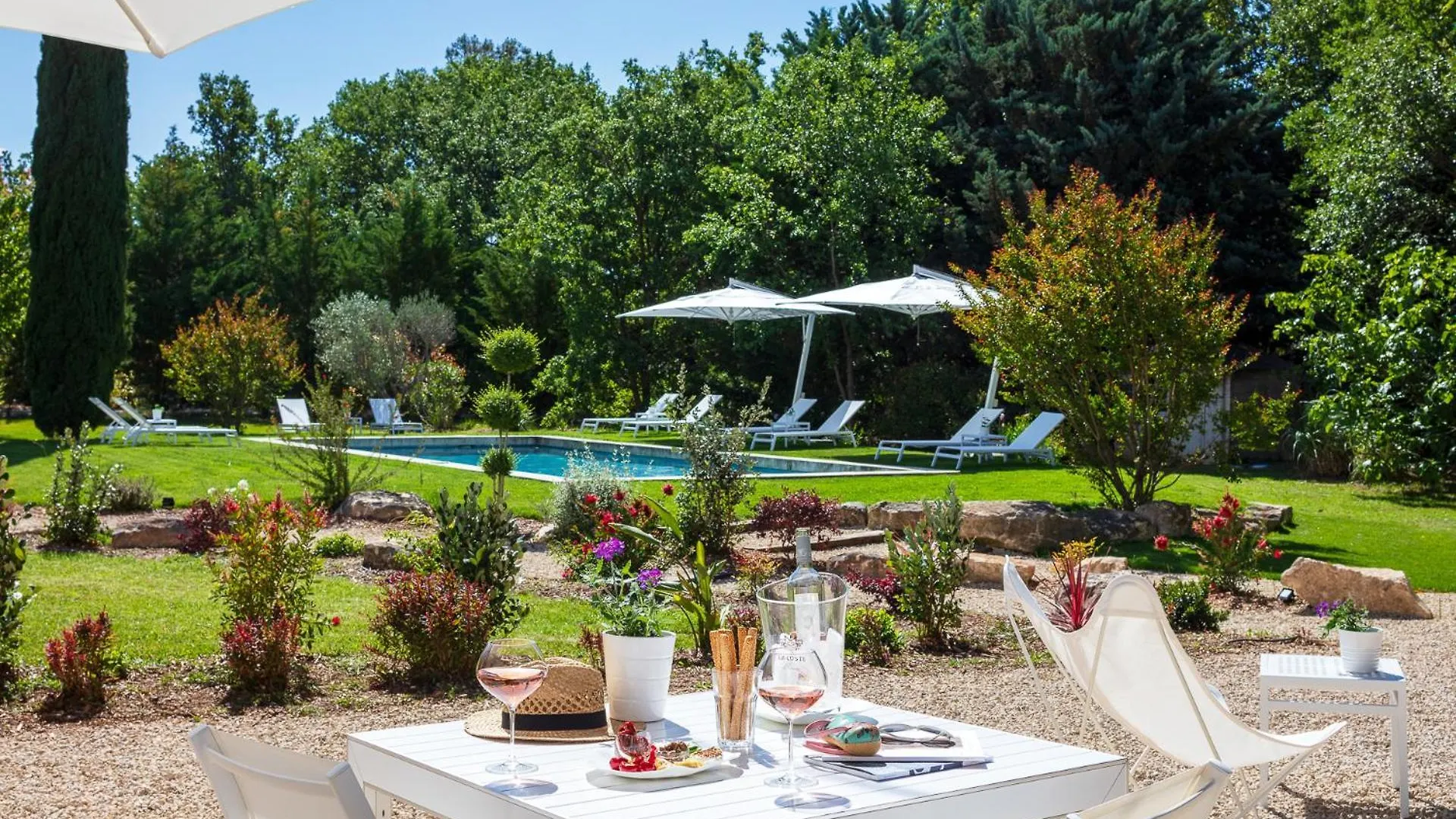 Hotel La Bastide De Damien, 5 Clefs Demeure D'Exception Et Table Remarquable Dans Le Guide Teritoria, Jacuzzi Privatif, Cuisine Etoilee Dominique Frerard Aix-en-Provence Francia