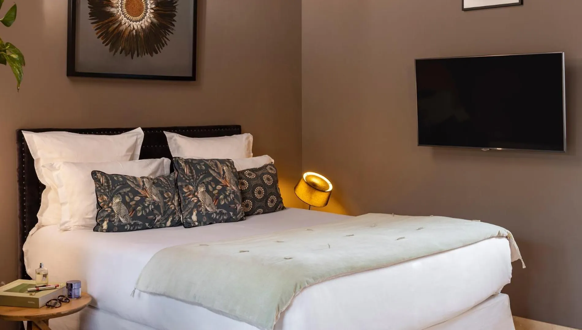 Hotel La Bastide De Damien, 5 Clefs Demeure D'Exception Et Table Remarquable Dans Le Guide Teritoria, Jacuzzi Privatif, Cuisine Etoilee Dominique Frerard Aix-en-Provence 5*,  Francia